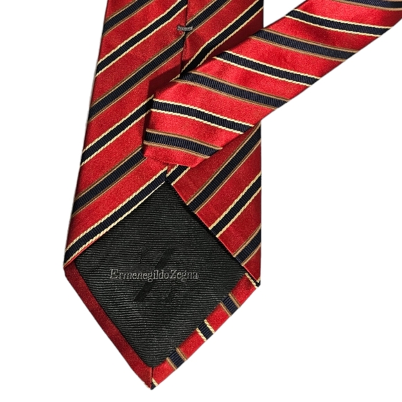 ERMENEGILDO ZEGNA Red Striped Silk LUXURY Tie ITALY - Picture 4 of 4